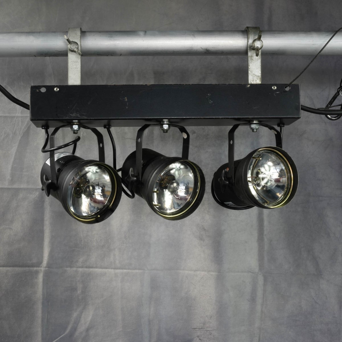 PAR 36 4LITE MOLEFAY SQUARE BLINDER ES Lighting Hire LTD